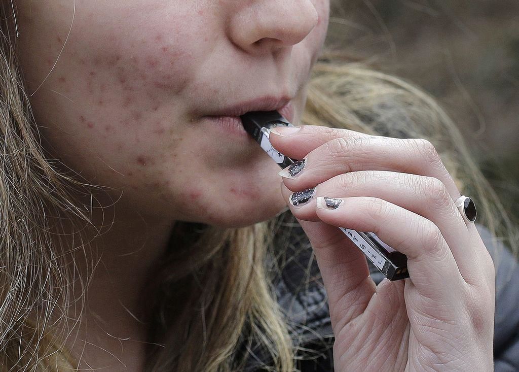 US-NEWS-YOUTH-VAPING-RATES-RISE-KIRKSVILLE-KDE.jpg